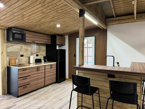 VSS Beach House - A Beachfront Paradise in Arecibo in Arecibo