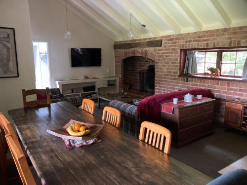 Arden Country House BnB - Entire house to yourself -peace in the country in Waitati