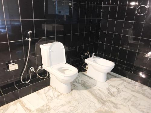Deluxe Double Room with Balcony image 1