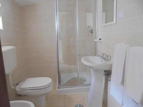 Lagos City Center Guest House & Hostel - image 4
