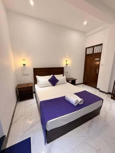 Standard Double Room room in Devon Surf . Inn - Hiriketiya
