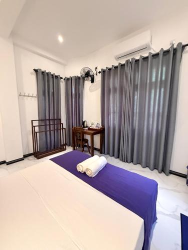 Standard Double Room image 7