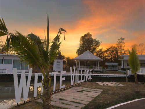 Surrounding environment, บุรีสอร์ต บุรีรัมย์ Burisort Burirum in Huai Rat