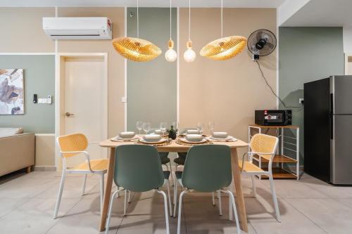 Matcha Haven 4BR @ Meta Residence | WiFi + Netflix - image 8