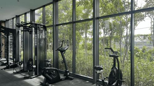 Matcha Haven 4BR @ Meta Residence | WiFi + Netflix - image 11