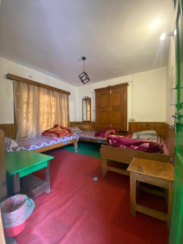 Rockway hostel – Manali, PA