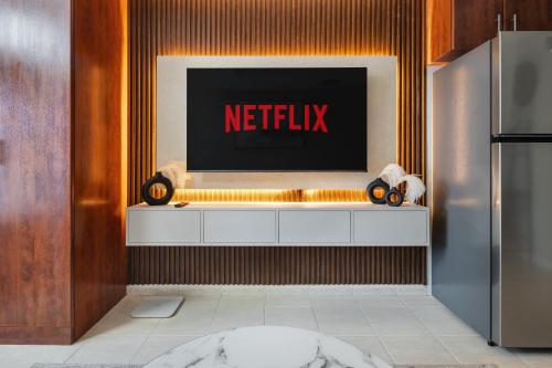 Luxury Jlt Studio Lake View Metro 5minmarina, Dubaj (zdjęcie 10)