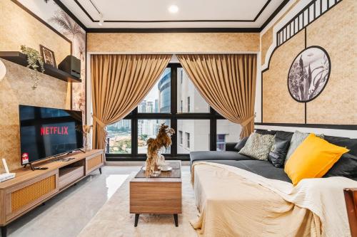 Modern Art 2BR @ Agile Bukit Bintang | WiFi+Netflx - image 3