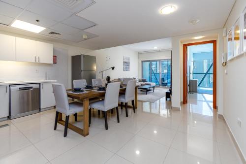 Near Metro Station - 1BR Apartment in Park Towers,DIFC - Allsopp & Allsopp, Dubai (Foto 5)