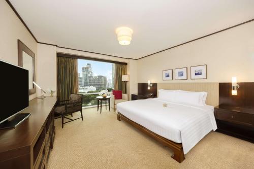 King Studio room in Conrad Bangkok Residences