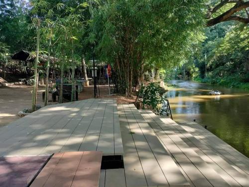 สวนเพื่อคุณ รีสอร์ทแอนด์แคมป์ปิ้ง in Sikhio