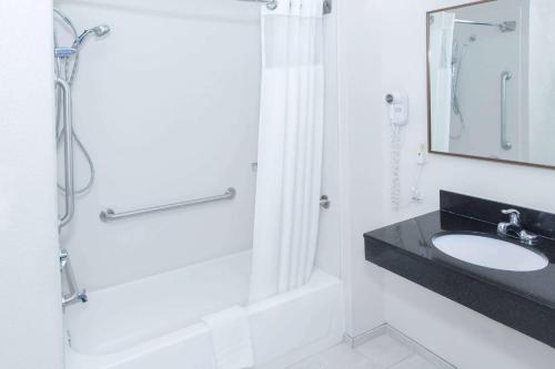 Fairfield Inn Hays - image 11