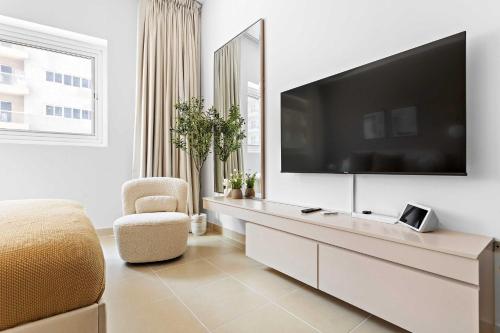 Shared lounge/TV area, Silkhaus New Studio in ASB Tower | Quiet Area near Dubai Silicon Oasis