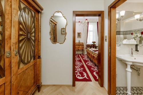 Hotel Stefanie - image 4