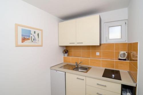 Konyha, Villa Barbara - Comfort Studio with Terrace and Sea View br. 1 in Mlini