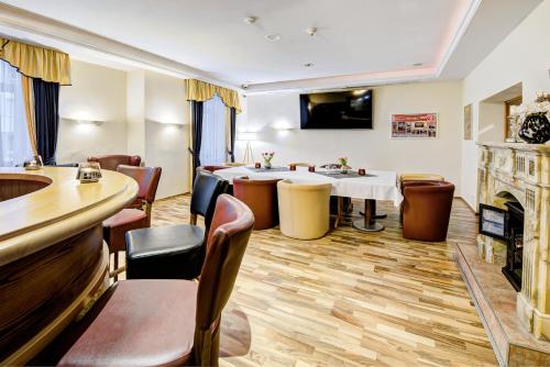 Ärikeskus, Hotel Alexandra in Wels