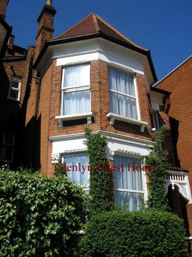 Glenlyn Hotel - image 12