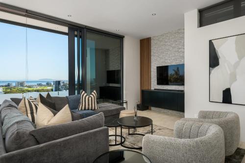 Designer 2-Bed Villa - Ocean Views & Pool - image 14