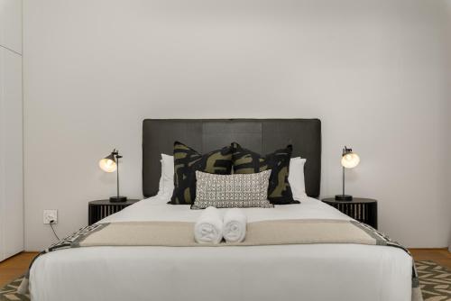 Designer 2-Bed Villa - Ocean Views & Pool - image 12