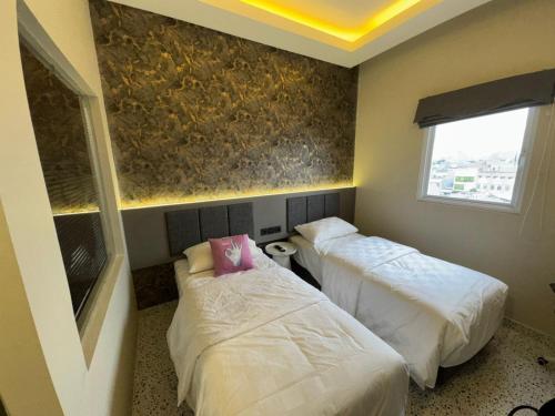 Hotel WITH OK