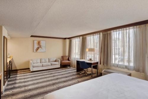 哈里斯堡-赫爾希皇冠假日酒店-洲際酒店集團旗下 (Crowne Plaza Hotel Harrisburg-Hershey By IHG) in 哈里斯堡市中心