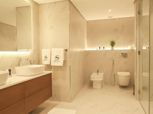 Stunning Renovated 1BR Apartment at 5 Star Resort, Дубай (фото 9)