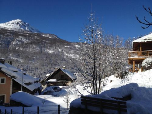 Serre Chevalier , Saint Chaffrey Chalet gîte à louer Saint-Chaffrey