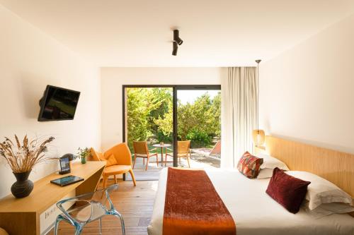 2 twin beds
