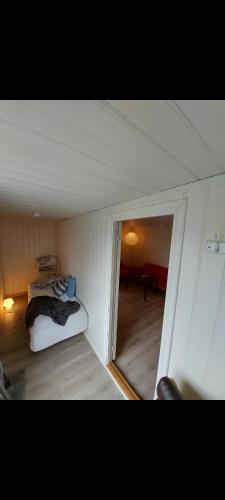 House with seaview to the lake Mjøsa, 8 min to town center Gjøvik in Ringsaker