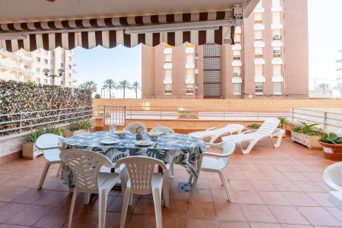 SeaFront 1ª línea y 2 piscinas