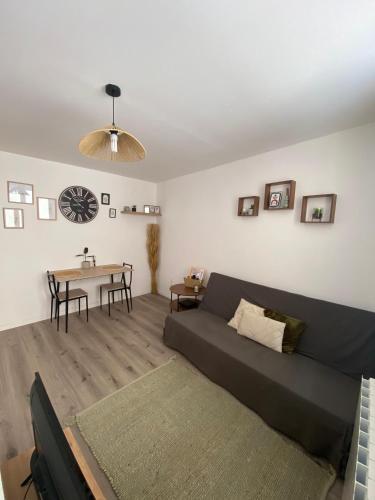 Appartement proche CNPE et PIPA in Amberieu-en-Bugey