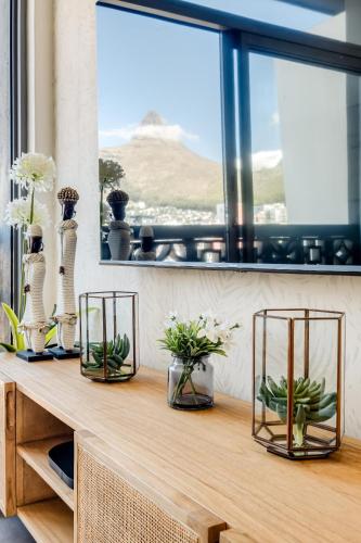 6onN Sea Point - image 11