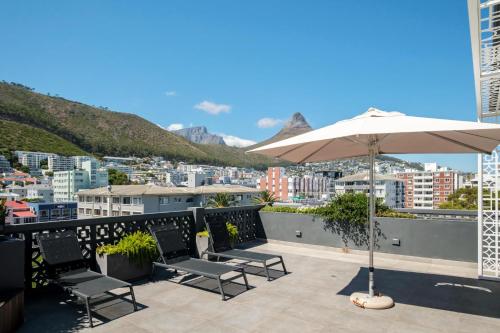 6onN Sea Point - image 4
