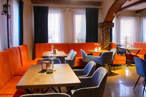 Restaurace, Villa Morishka & SPA in Bukovel