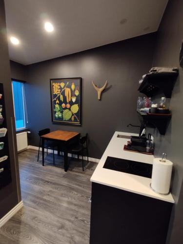 Penthouse Studio Apartment with Balcony image 9
