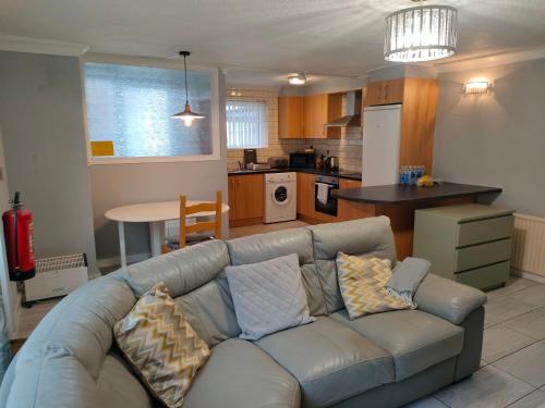 San Remo Apartments - main image