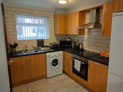 San Remo Apartments - image 12