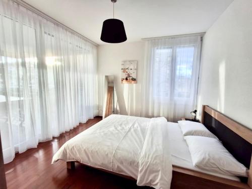  4-Bedroom Getaway in Zug with Spacious Living, 6300 Zug