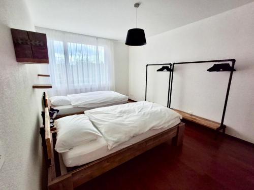 4-Bedroom Getaway in Zug with Spacious Living in 蘇格