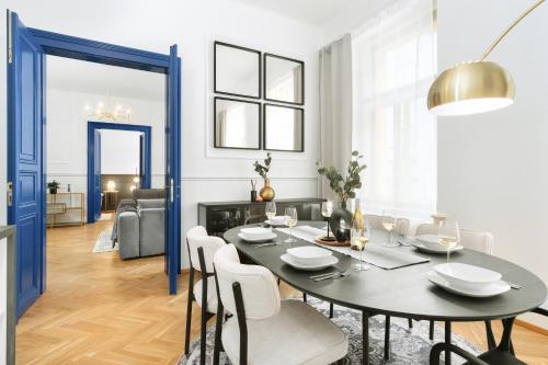 STRU House by Prague Days - Luxurious Apartments next to National Theatre, Prague (photo 7)