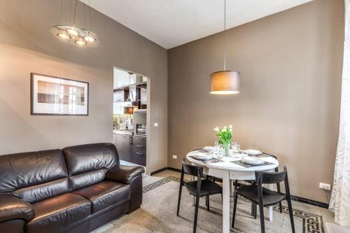 Napoleone 2 bedroom apartment, Rom (Foto 8)