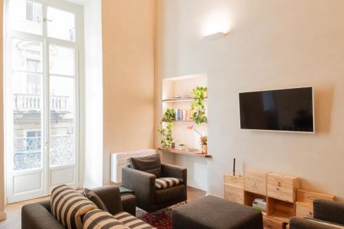 Elegant Historic Apartment in the Heart of Turin, Turyn (zdjęcie 3)