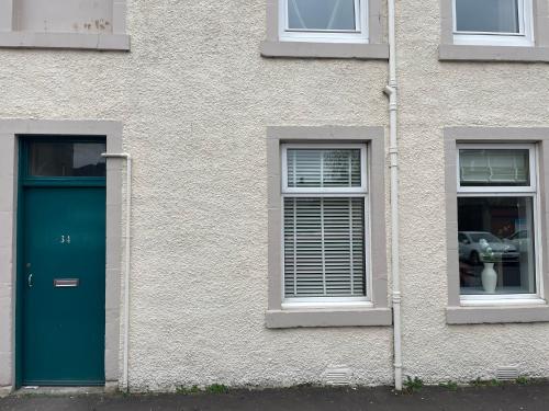 Cosy James Street Park 2 bedroom, ground floor apartment, garden in Helensburgh