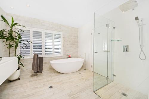 Bathroom, Cronulla Beach House Bed & Breakfast in Cronulla