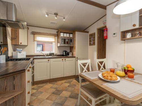 Chalet Monarch by Interhome in Aviemore