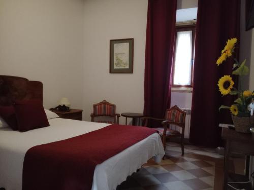 Hostal Puerta Medina