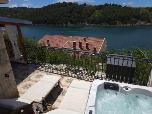 Apartments Mali Dvor Novigrad