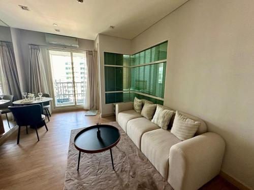 Luxury Apartment at Central Watthana, Bangkok (photo 5)