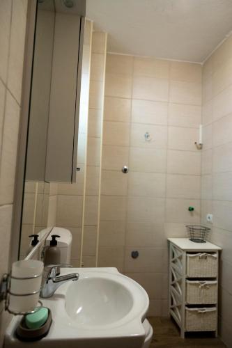 Three Palms Apartments Novakovic - image 2