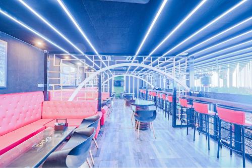 FabHotel Prime Middleton - Nr Niladri Vihar Square